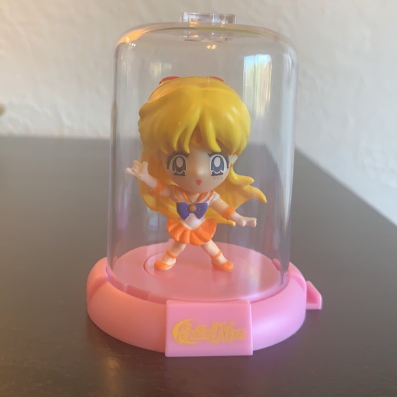 Sailor Moon bobble head globe figures and keychain - Picture 2 of 11